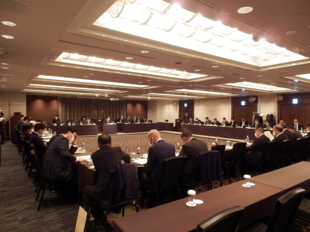 ＱＲ付情報カード導入 農機公取協が合同会議
